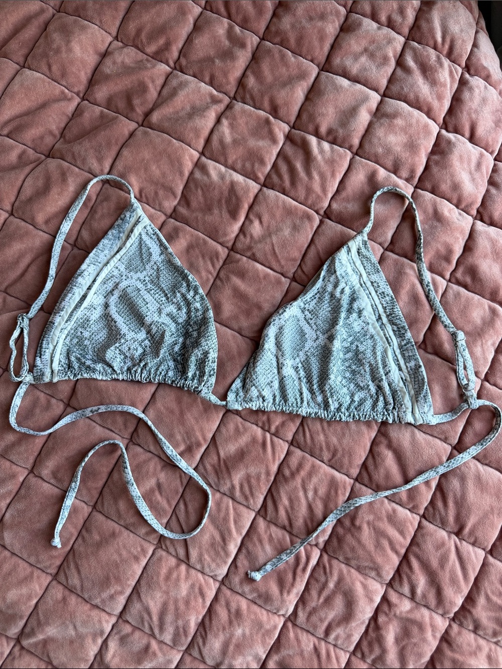 Frankie’s bikinis Triangle bikini top  - Light Gray
